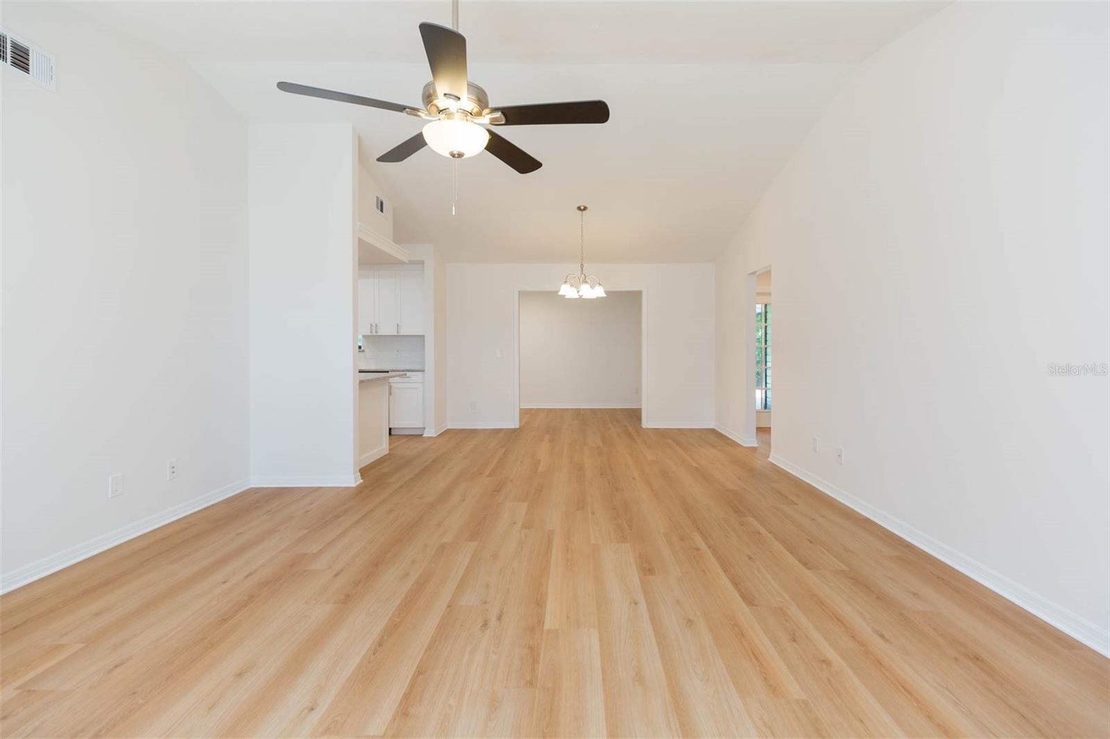 Image 7 of 49 For 6625 Foxmoor Drive