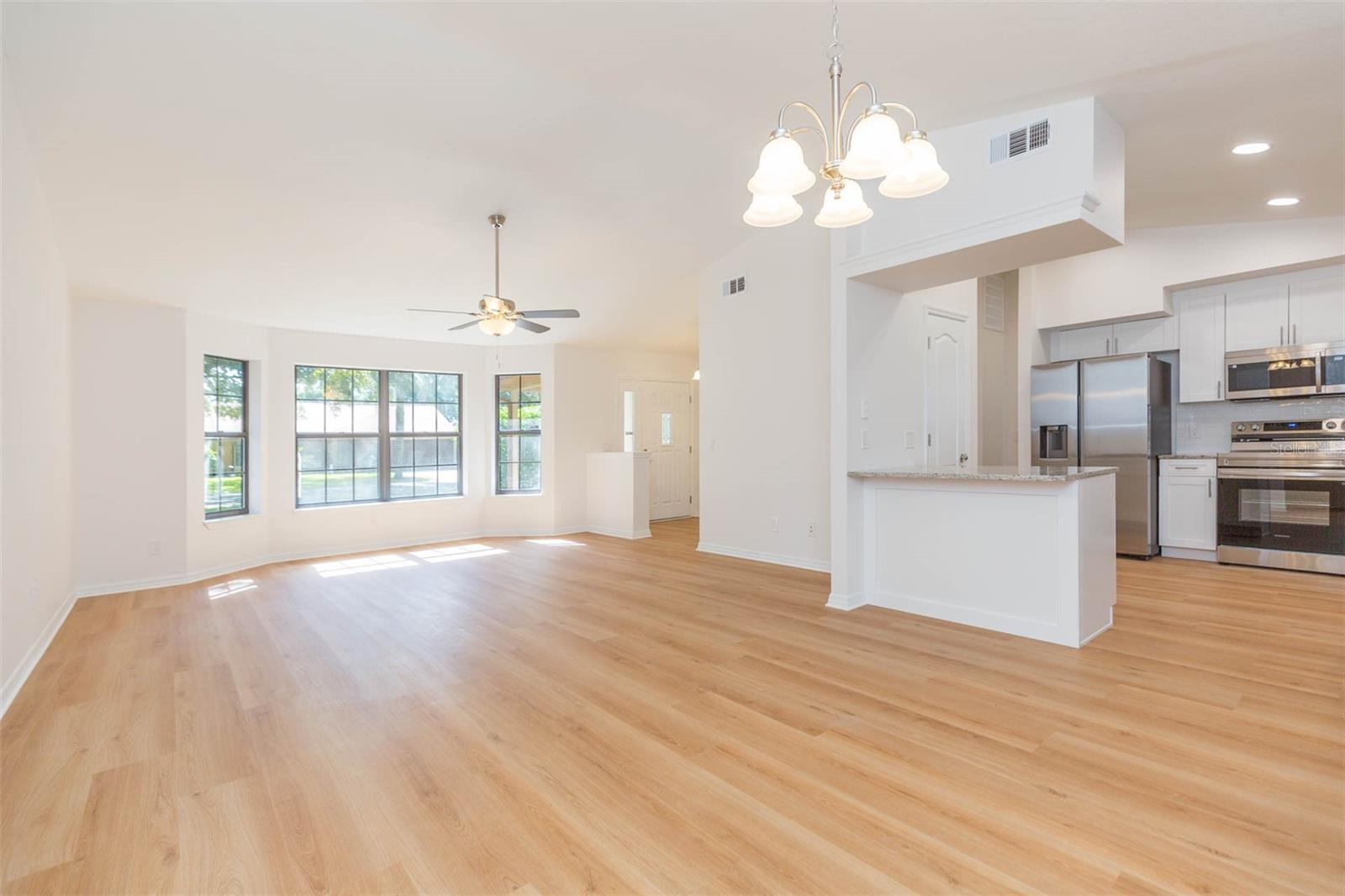 Image 9 of 49 For 6625 Foxmoor Drive