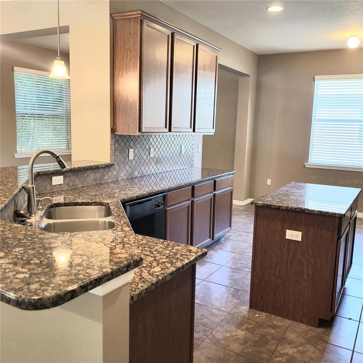 Image 6 of 26 For 36142 Laguna Hills Circle