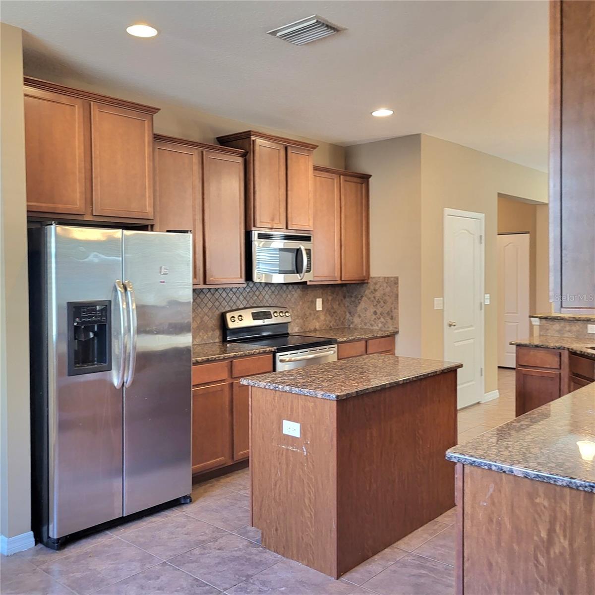 Image 7 of 26 For 36142 Laguna Hills Circle