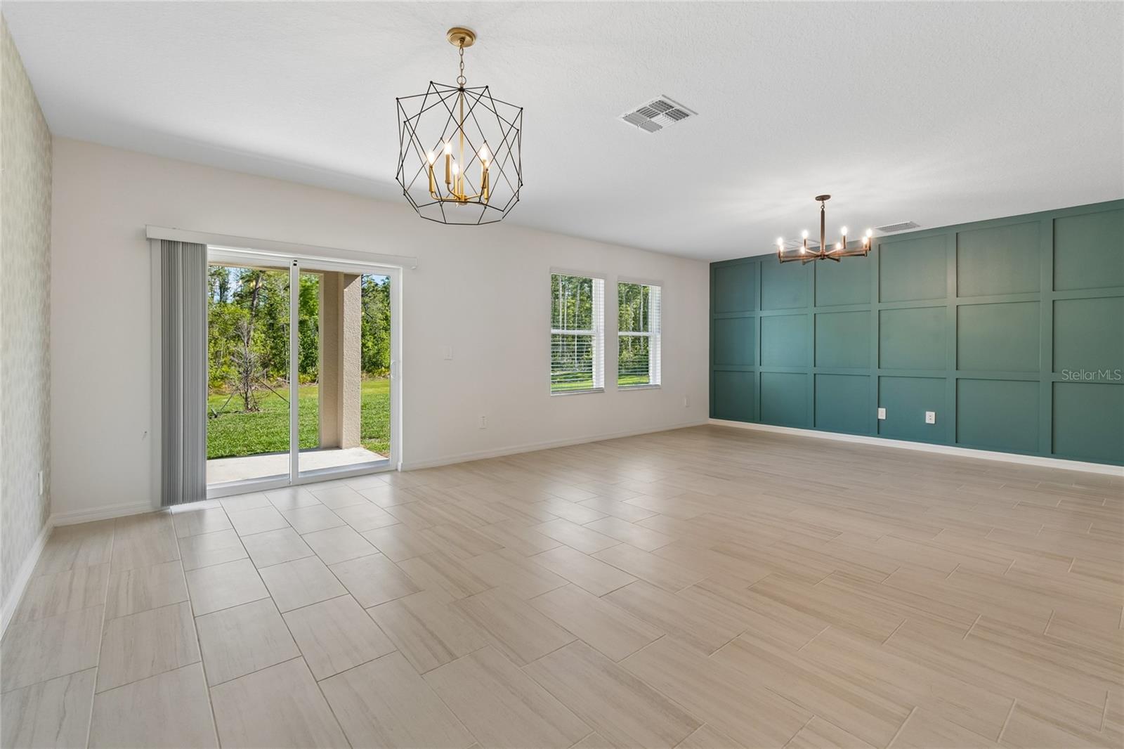 Listing photo id 14 for 10065 Gentle Rain Drive