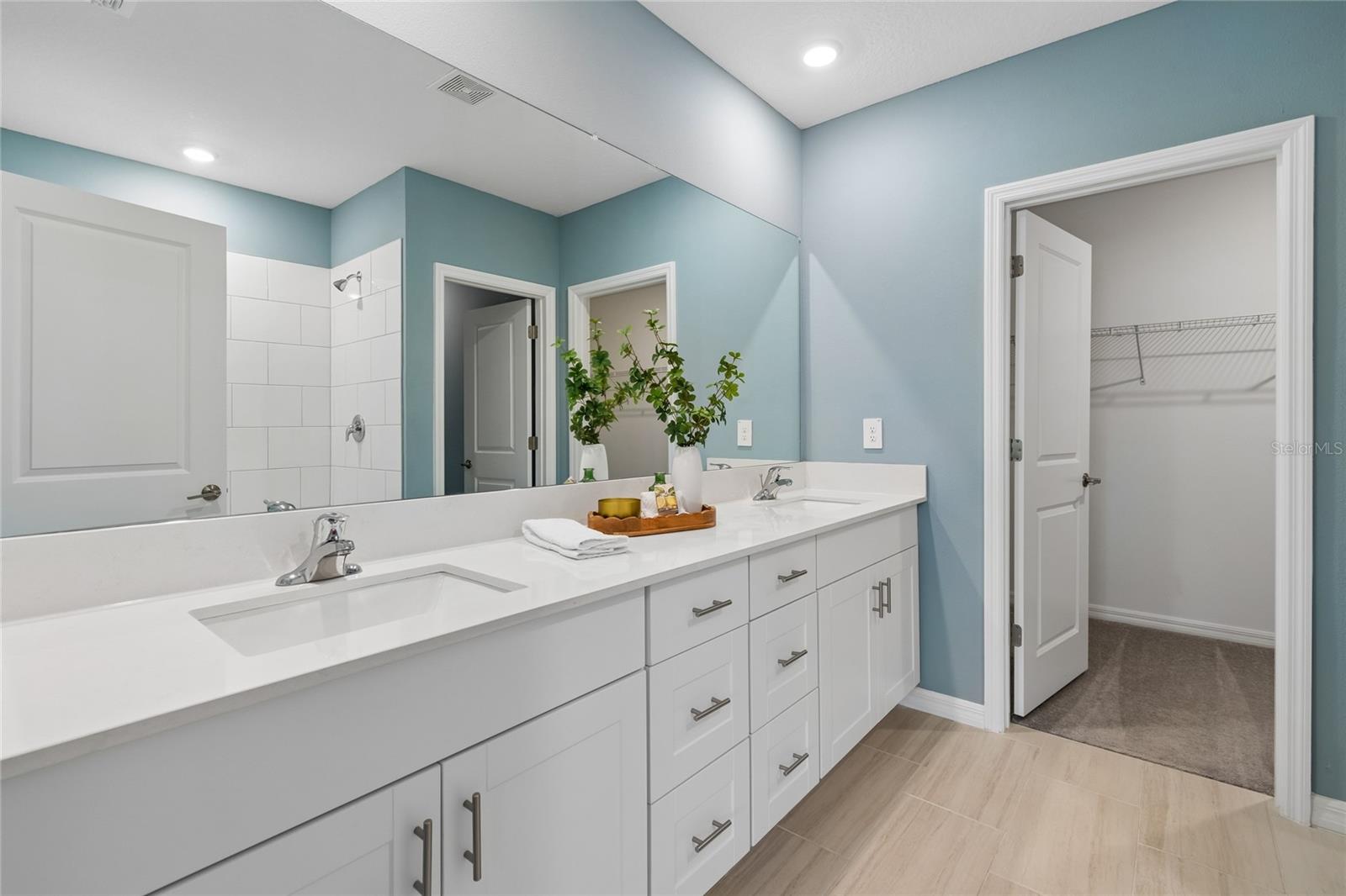 Listing photo id 17 for 10065 Gentle Rain Drive