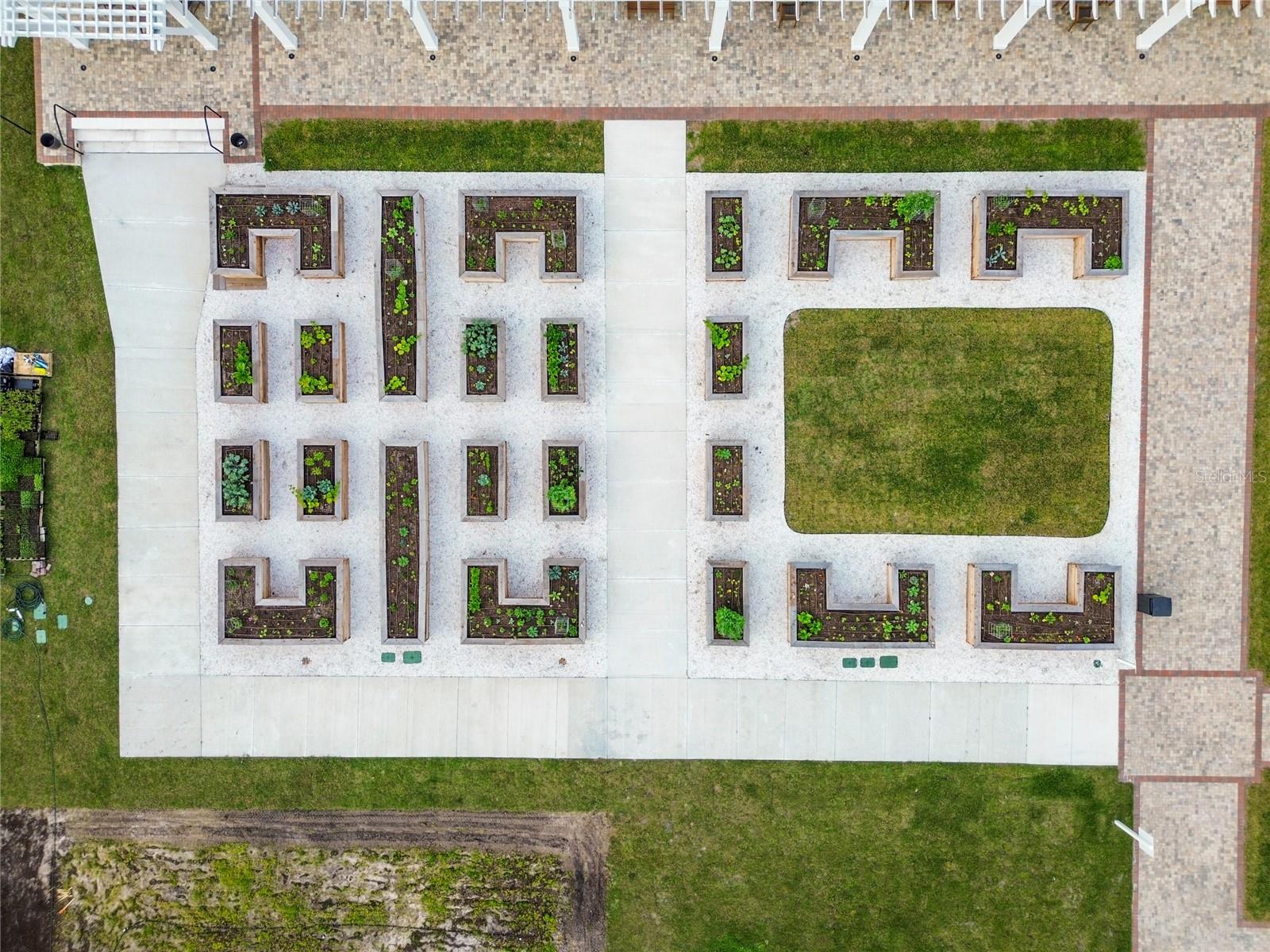 Listing photo id 47 for 10065 Gentle Rain Drive