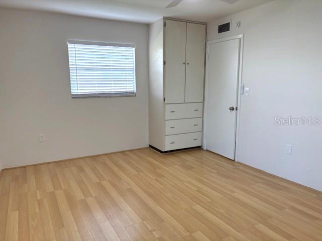 Image 23 of 33 For 1901 Andover Way 38