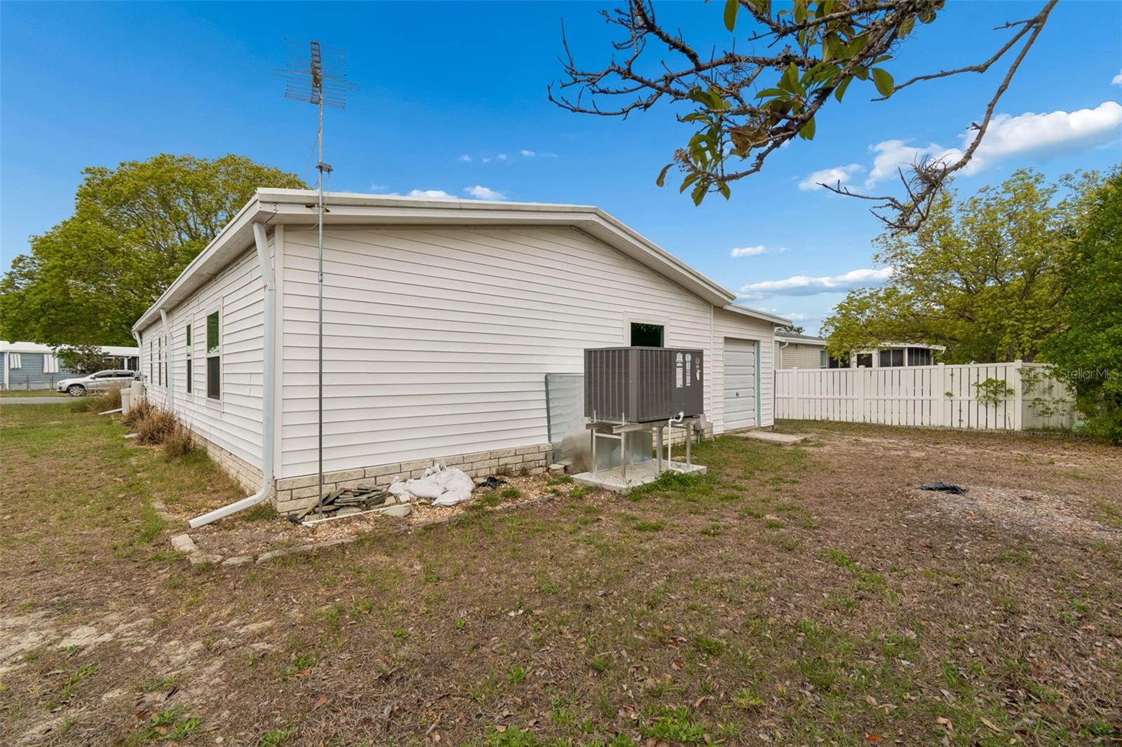 Image 32 of 60 For 14242 Action Street