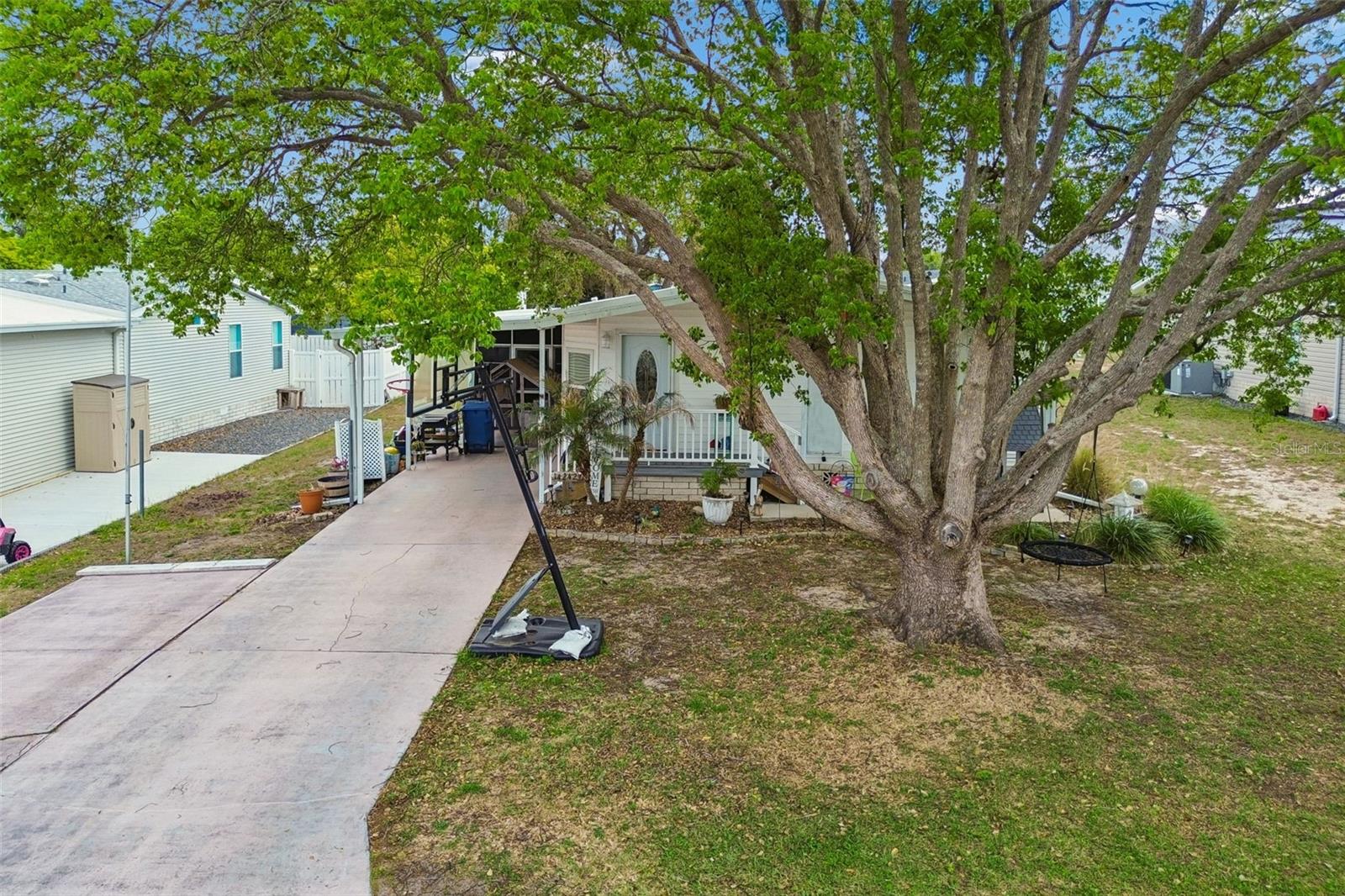 Image 34 of 60 For 14242 Action Street