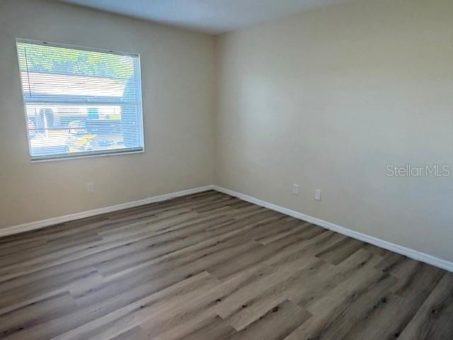 Image 24 of 37 For 407 Feltham Trail B