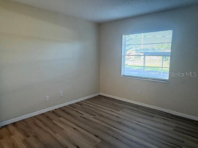 Image 25 of 37 For 407 Feltham Trail B