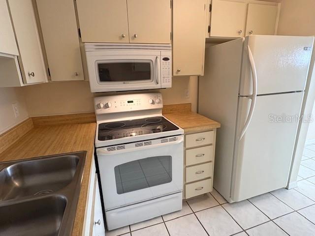 Image 9 of 37 For 407 Feltham Trail B