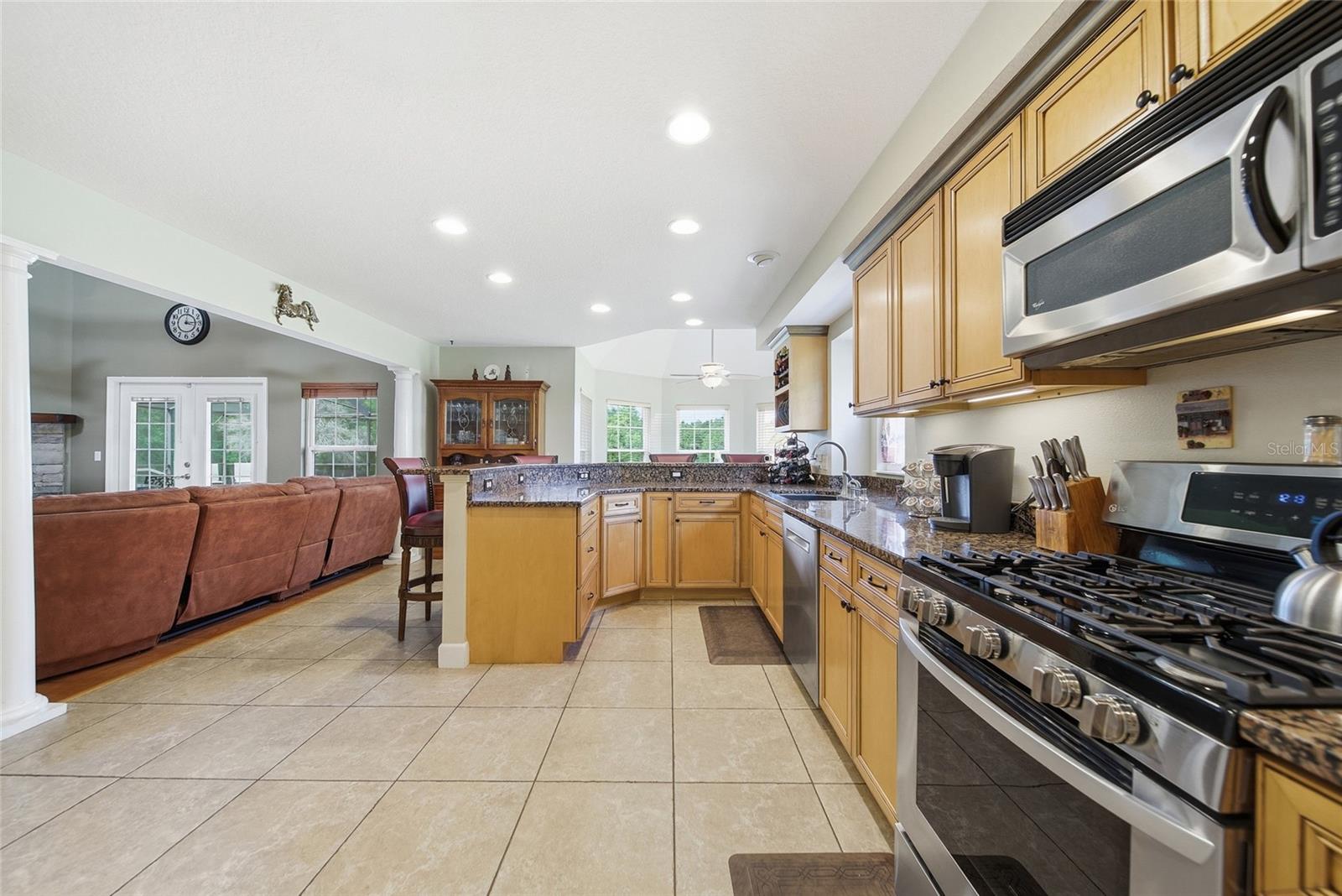 Image 14 of 67 For 32640 Blueberry Hill Way