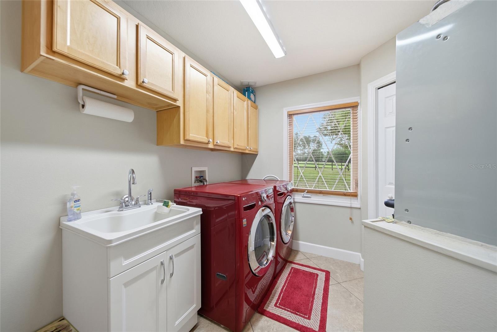 Image 17 of 67 For 32640 Blueberry Hill Way