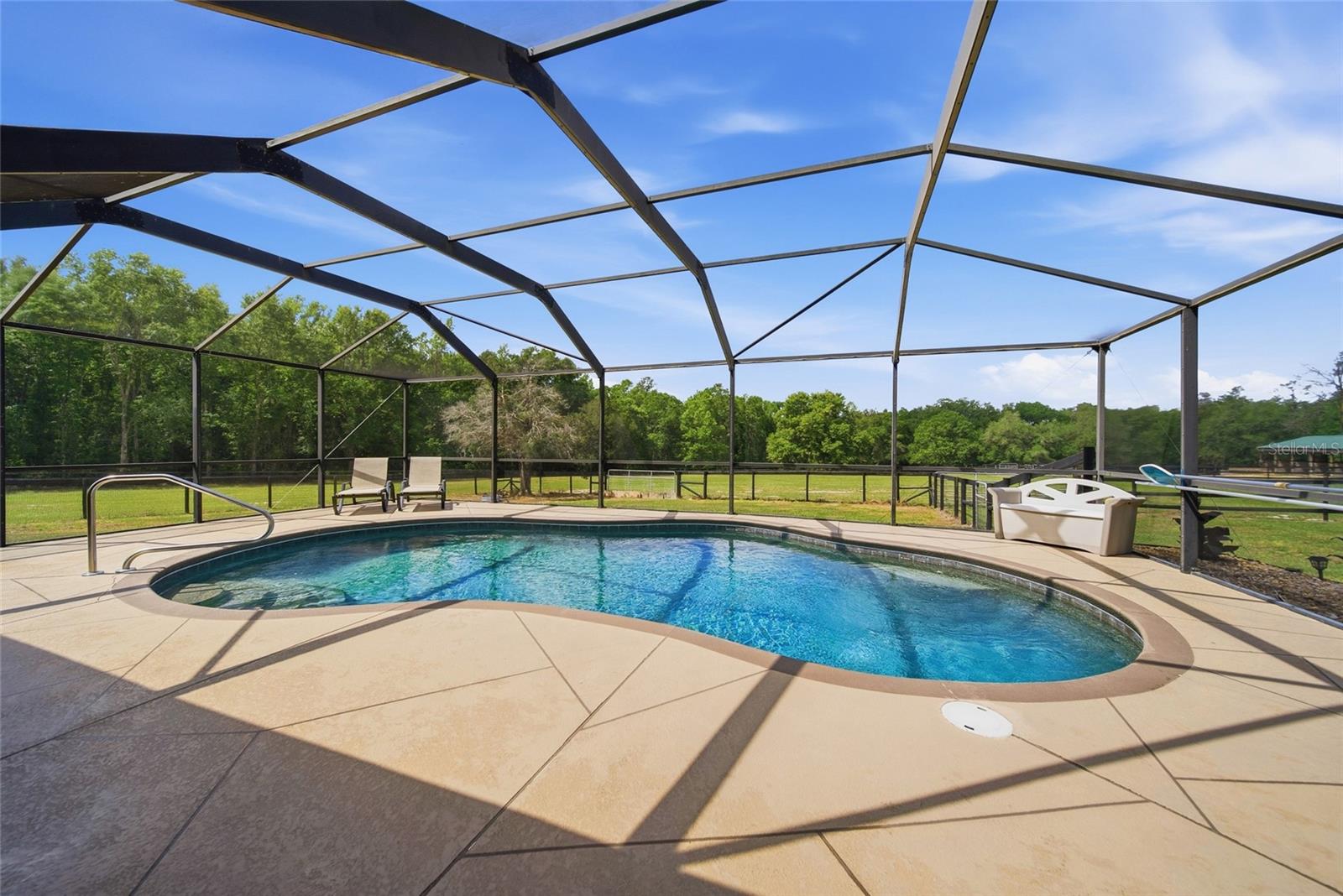 Image 23 of 67 For 32640 Blueberry Hill Way