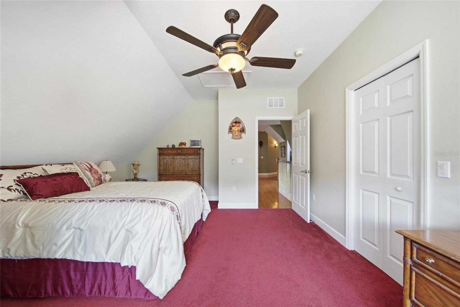 Image 36 of 67 For 32640 Blueberry Hill Way