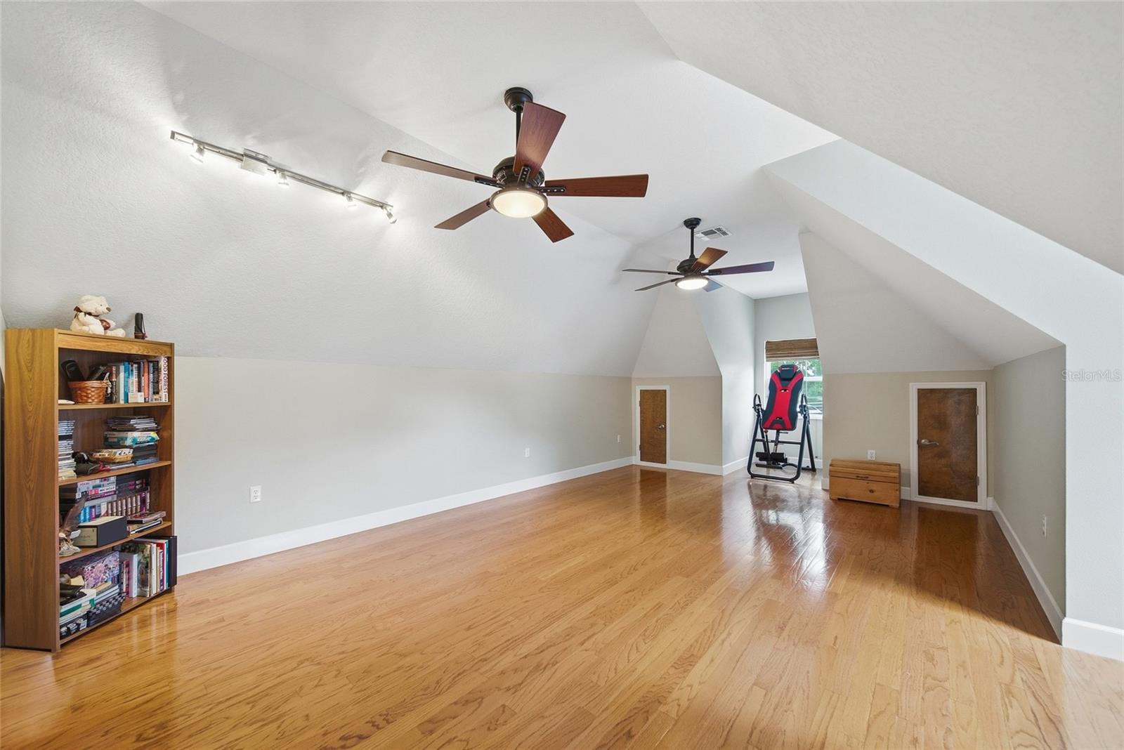 Image 37 of 67 For 32640 Blueberry Hill Way