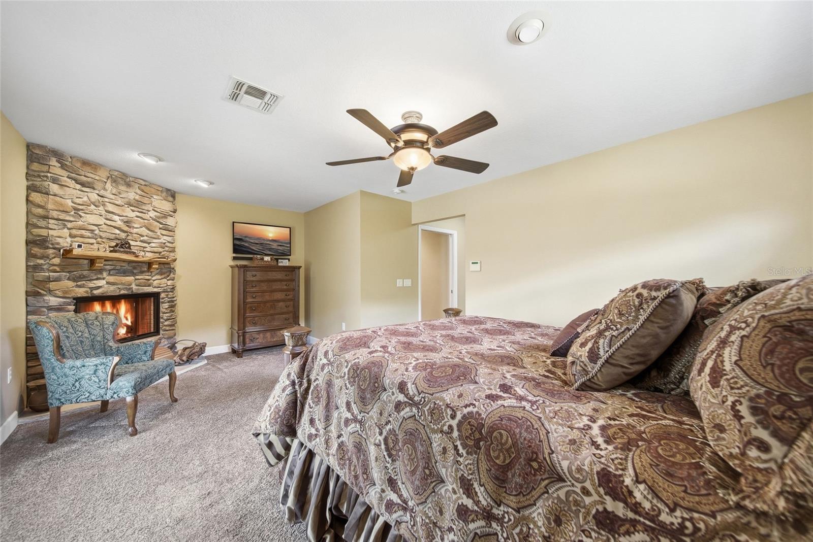 Image 47 of 67 For 32640 Blueberry Hill Way