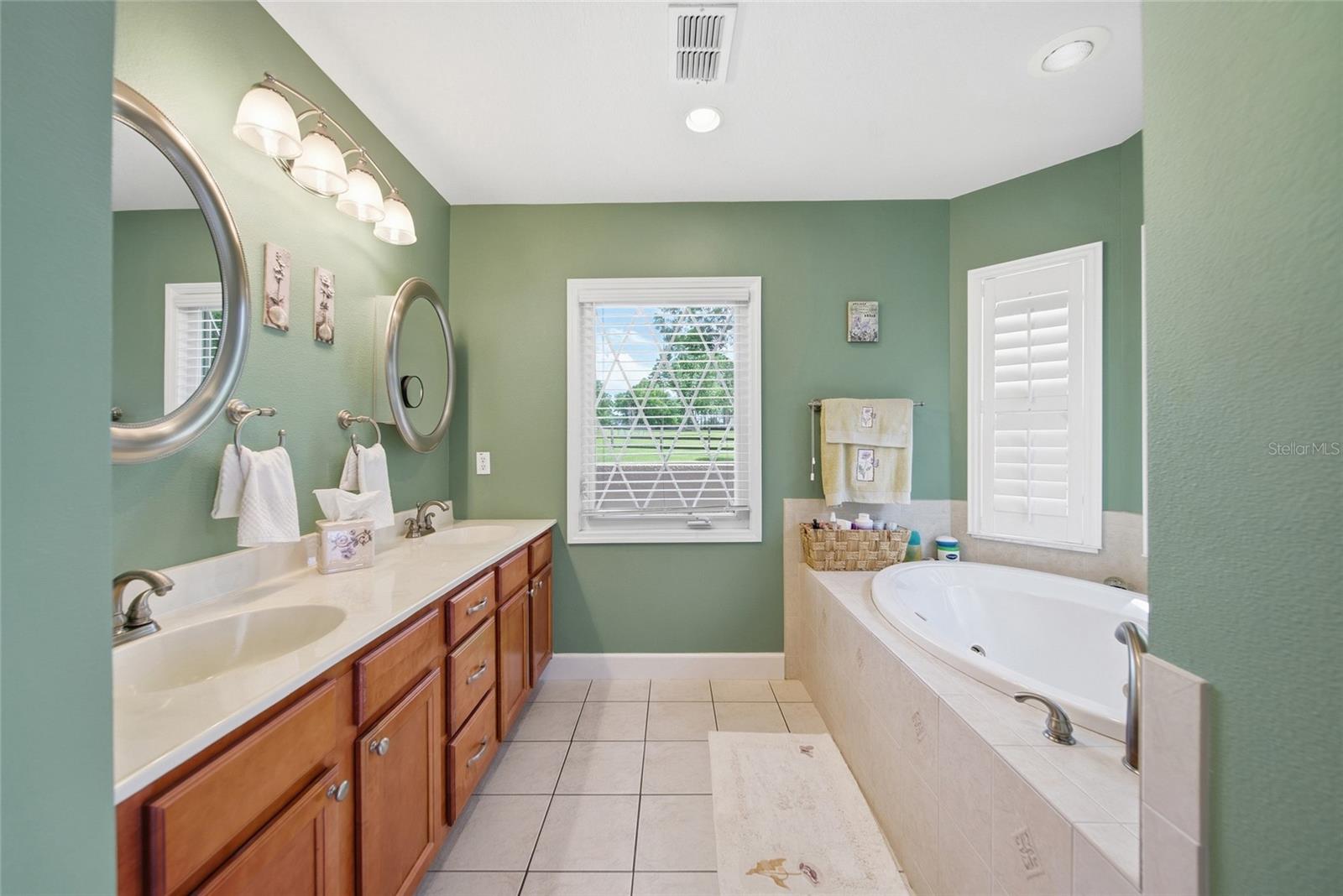 Image 49 of 67 For 32640 Blueberry Hill Way