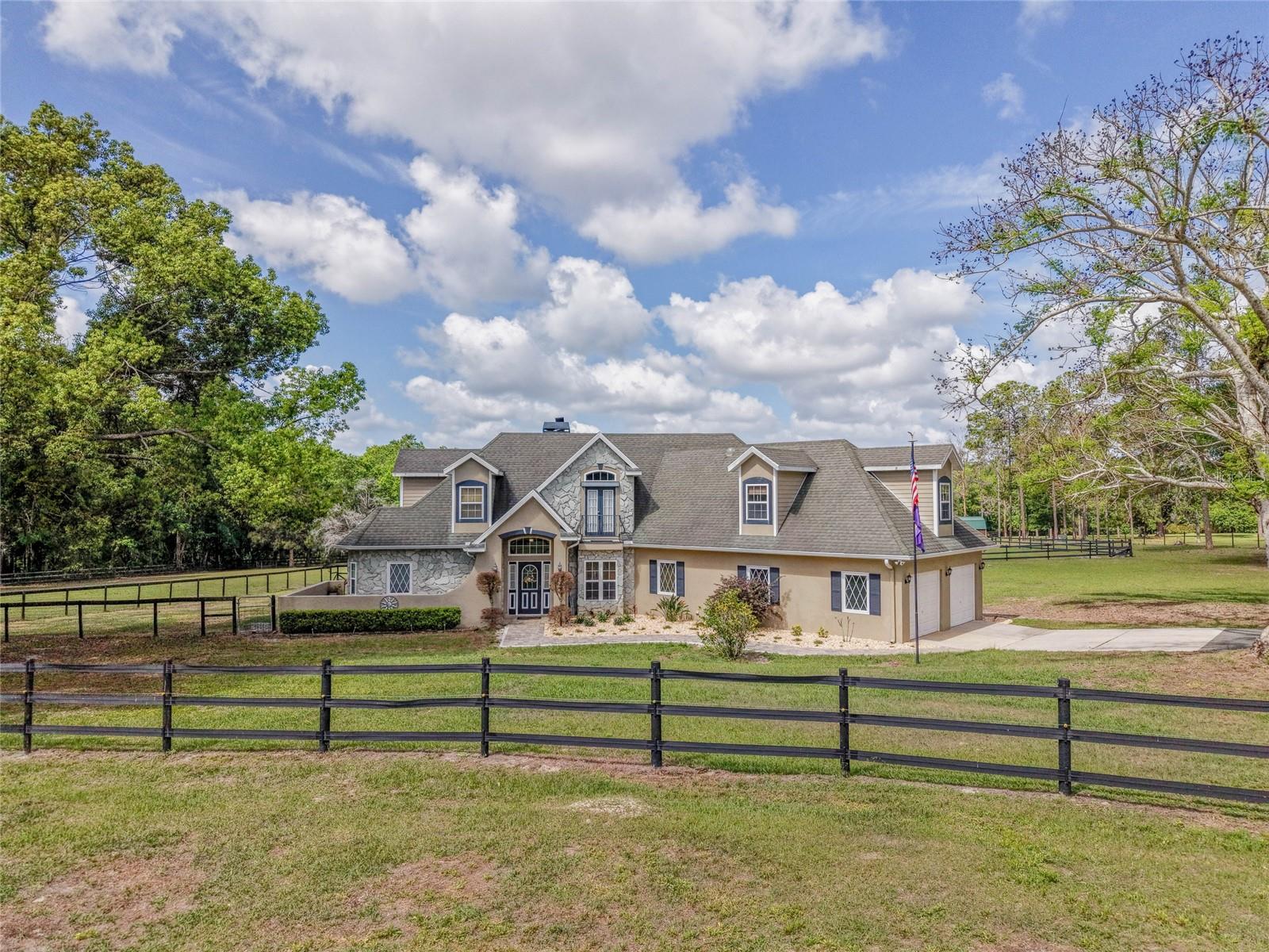 Image 51 of 67 For 32640 Blueberry Hill Way