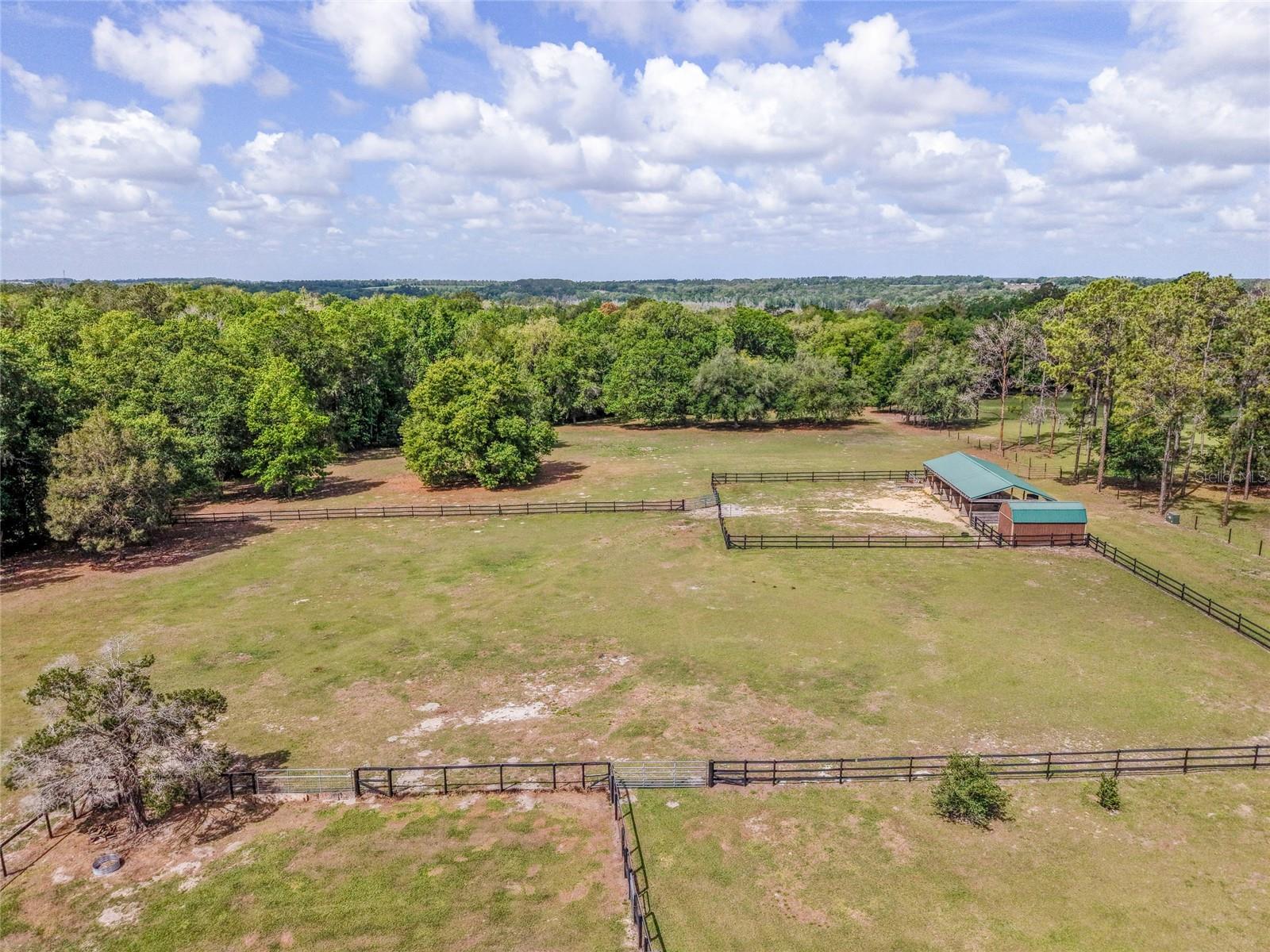 Image 54 of 67 For 32640 Blueberry Hill Way