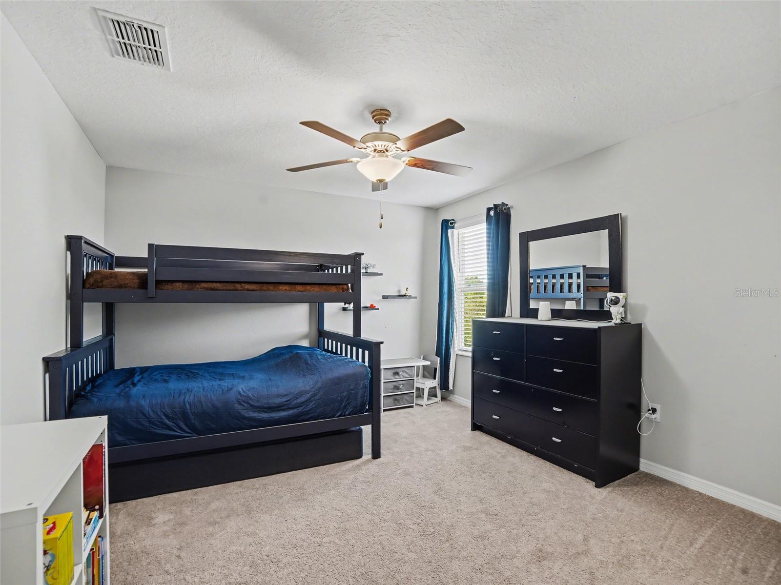 Image 21 of 35 For 509 Royal Empress Drive