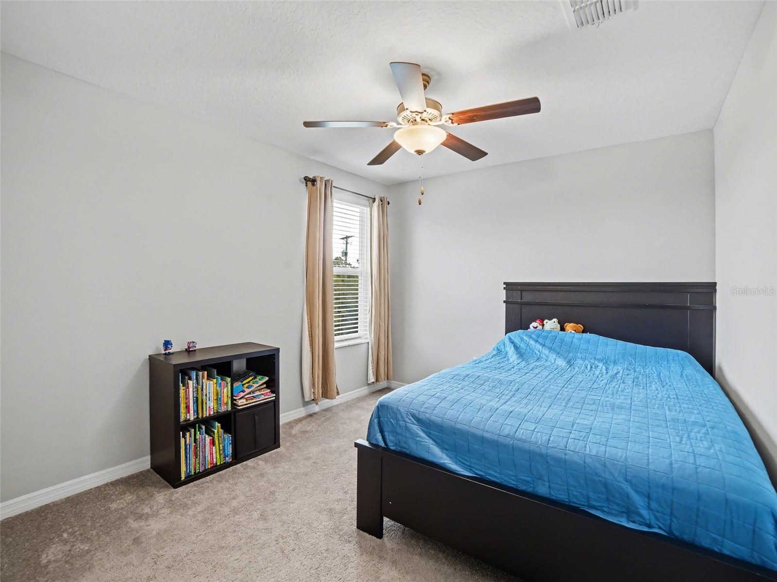 Image 22 of 35 For 509 Royal Empress Drive