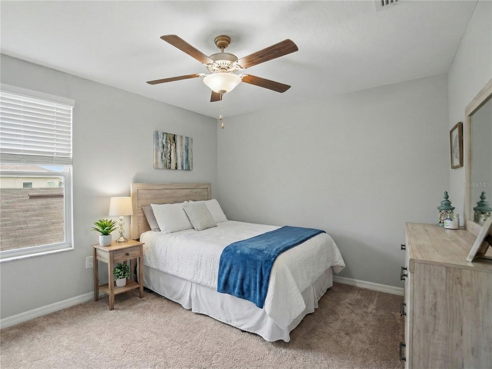 Image 24 of 35 For 509 Royal Empress Drive