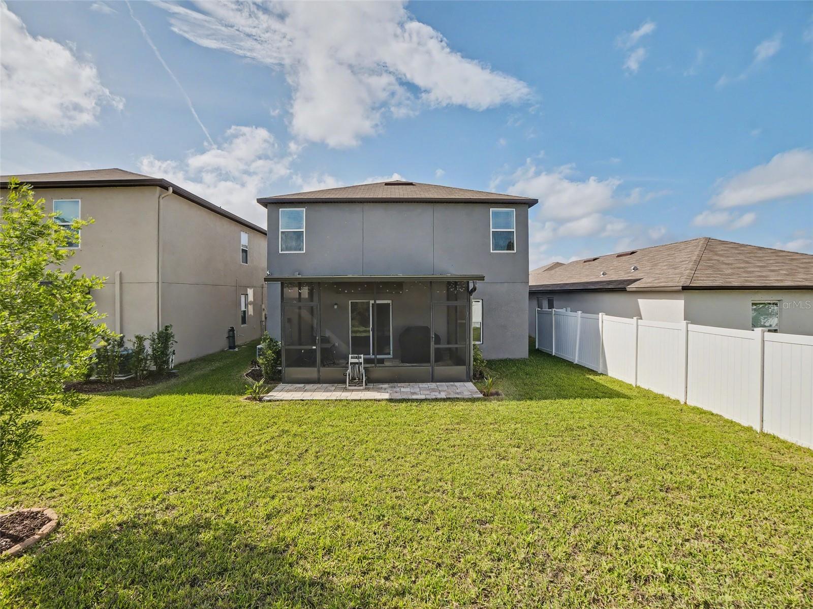 Image 29 of 35 For 509 Royal Empress Drive