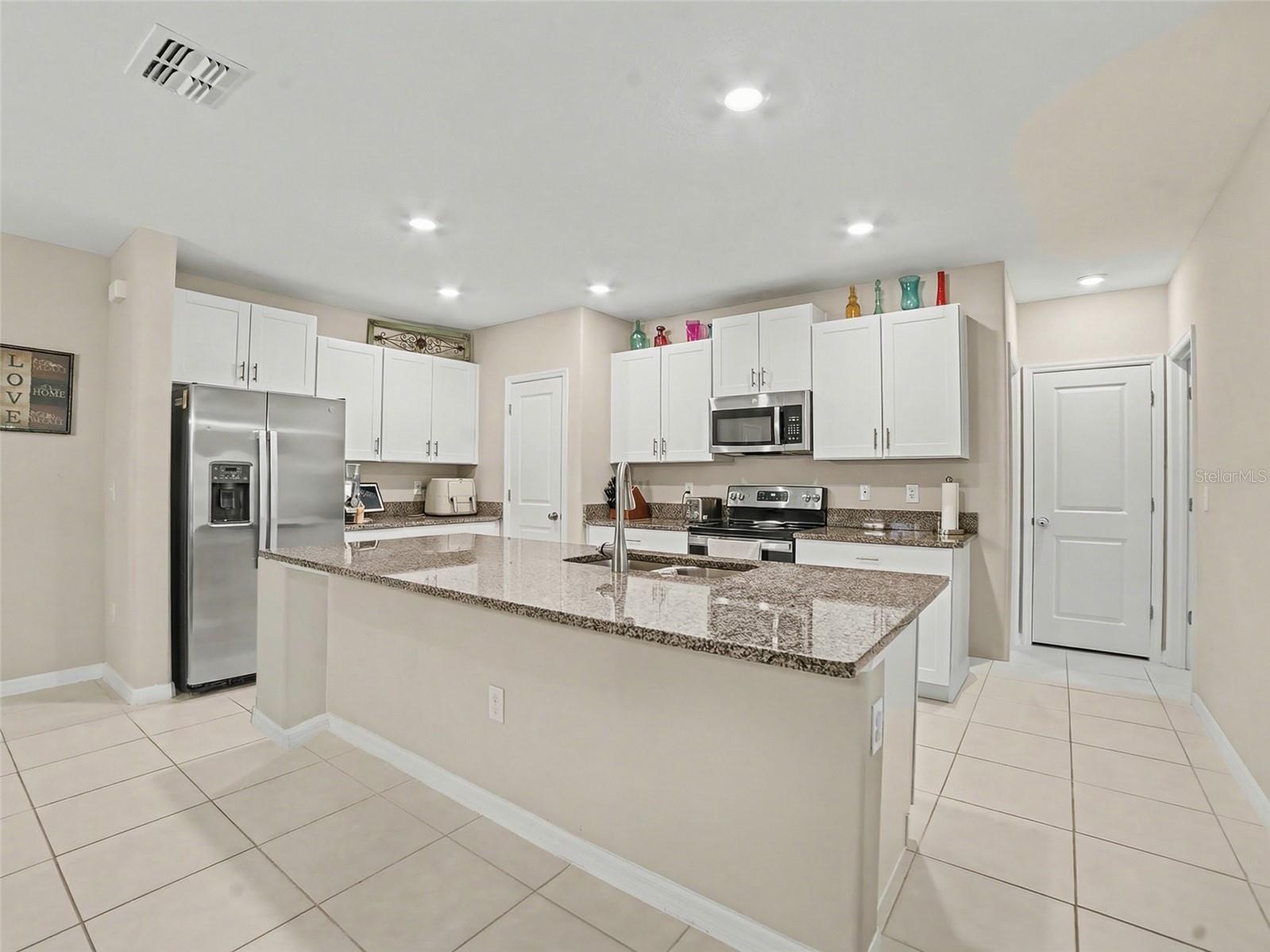 Image 7 of 35 For 509 Royal Empress Drive