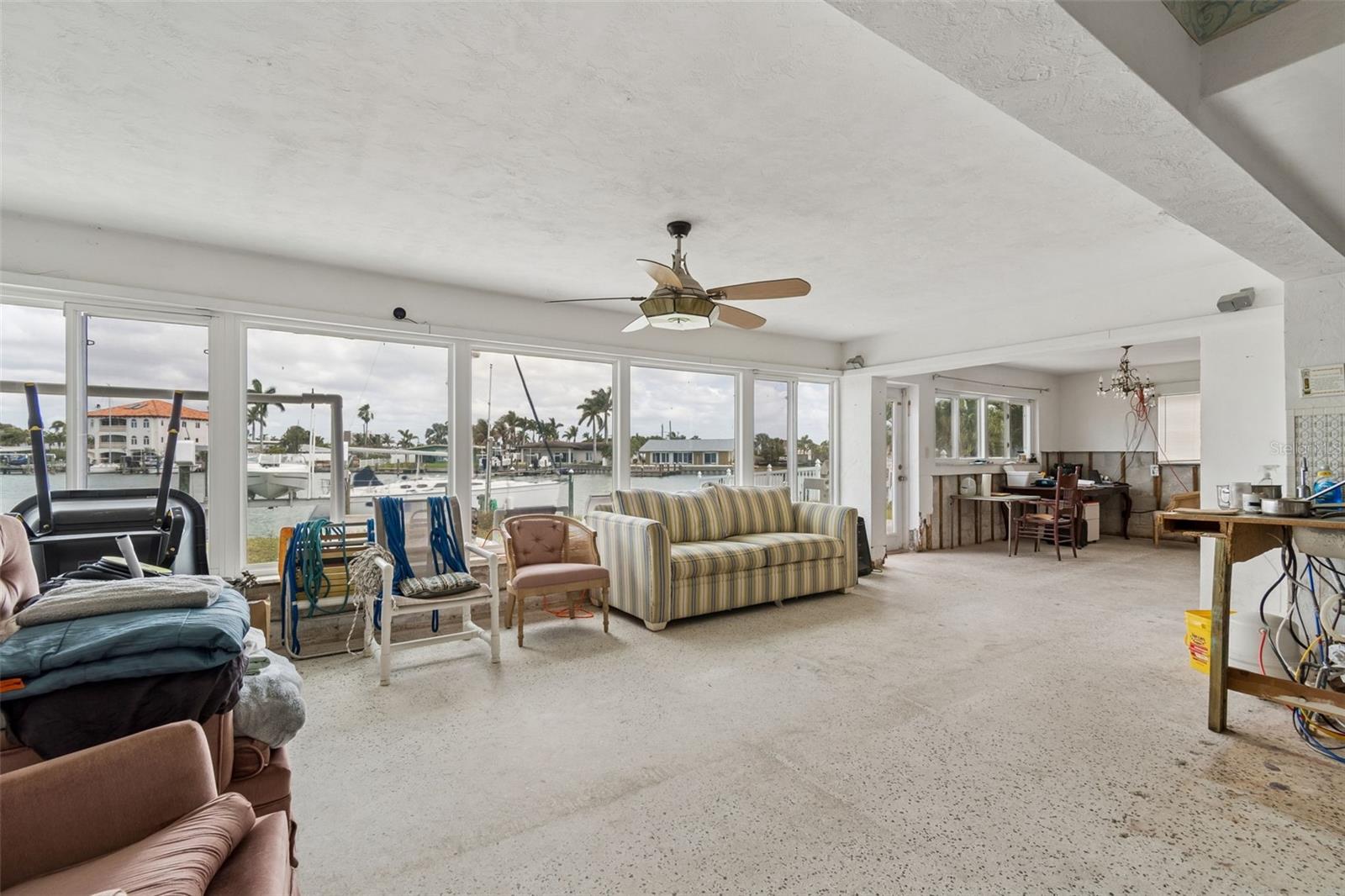 Image 14 of 56 For 15 Bellevue Drive