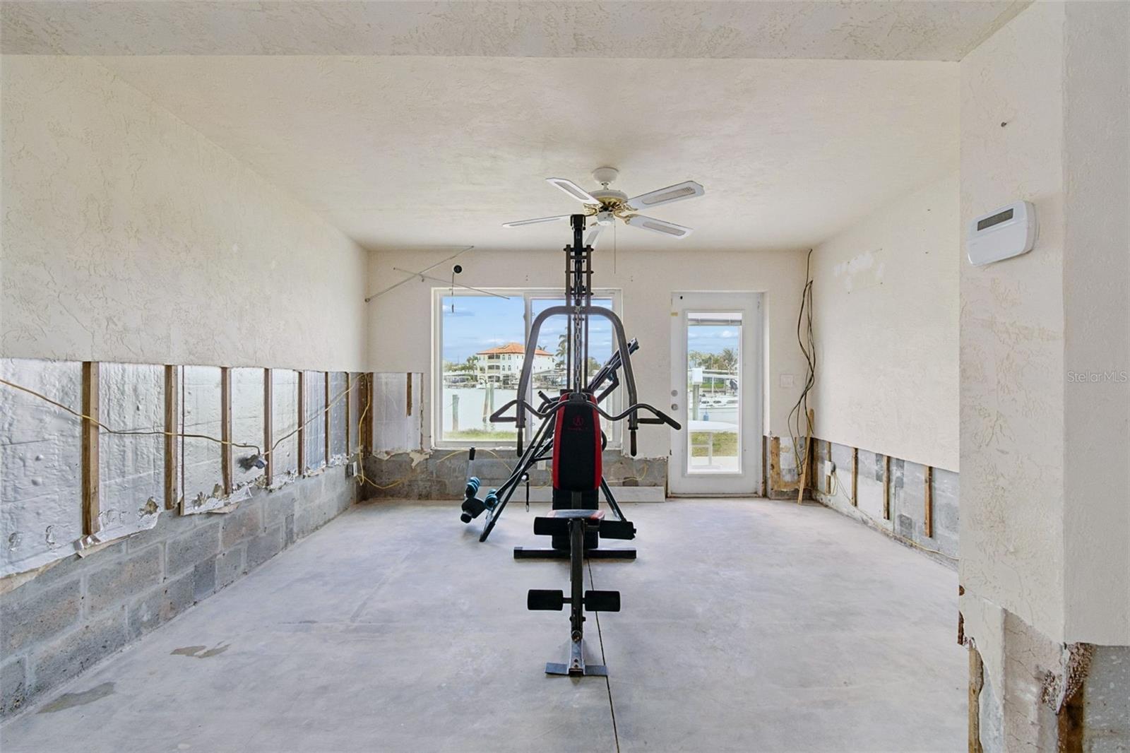 Image 23 of 56 For 15 Bellevue Drive