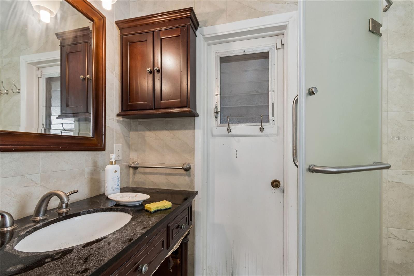 Image 26 of 56 For 15 Bellevue Drive