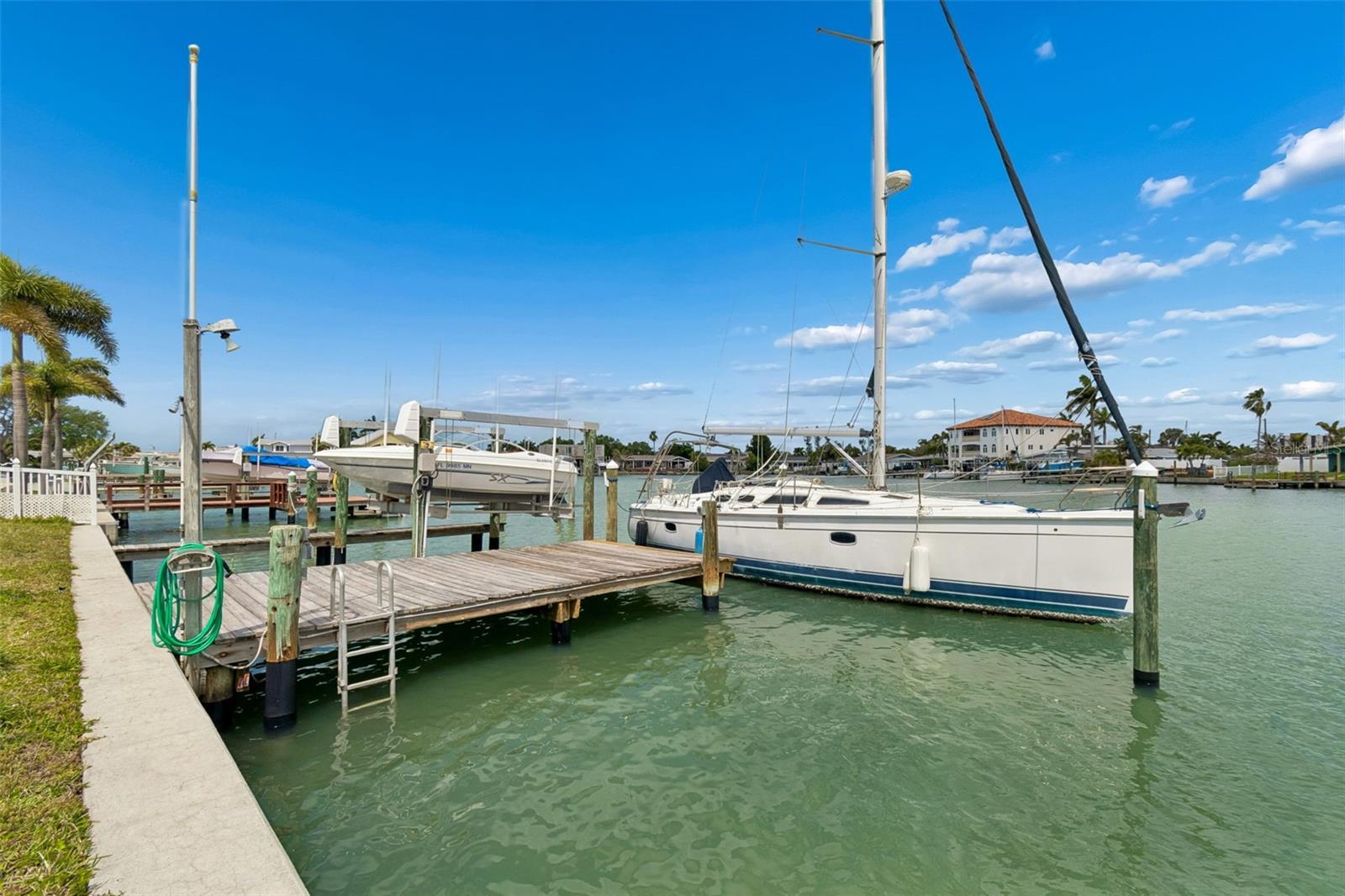 Image 38 of 56 For 15 Bellevue Drive