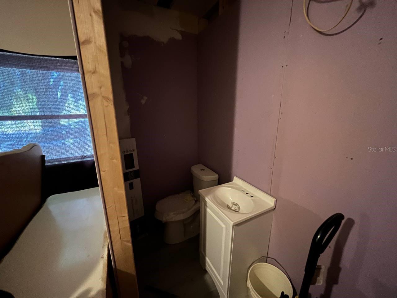 Image 20 of 37 For 780 Maple Avenue