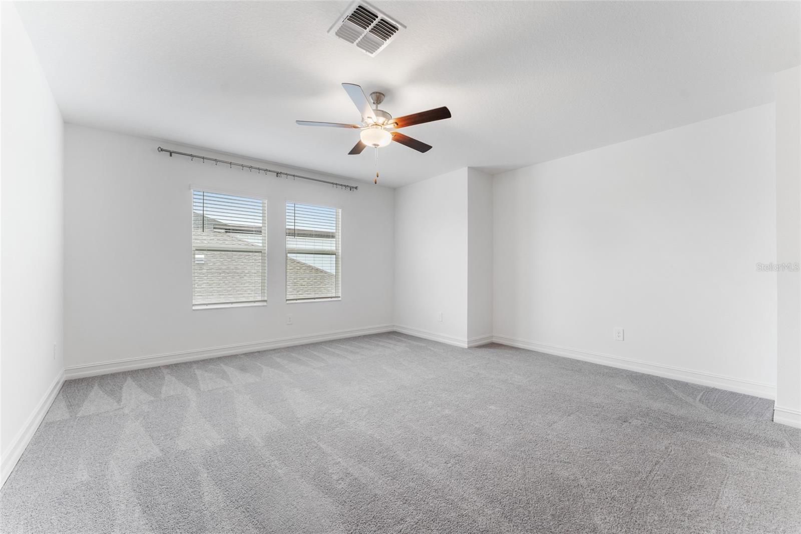 Listing photo id 18 for 18255 Serene Lake Loop