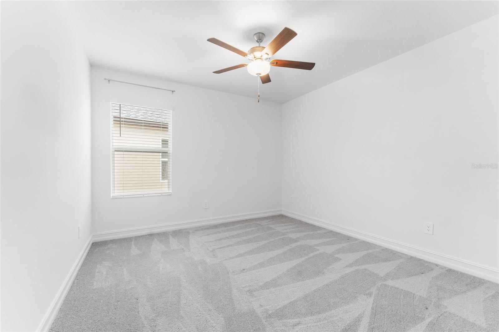 Listing photo id 19 for 18255 Serene Lake Loop