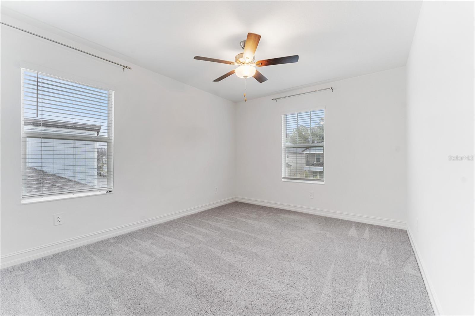 Listing photo id 25 for 18255 Serene Lake Loop