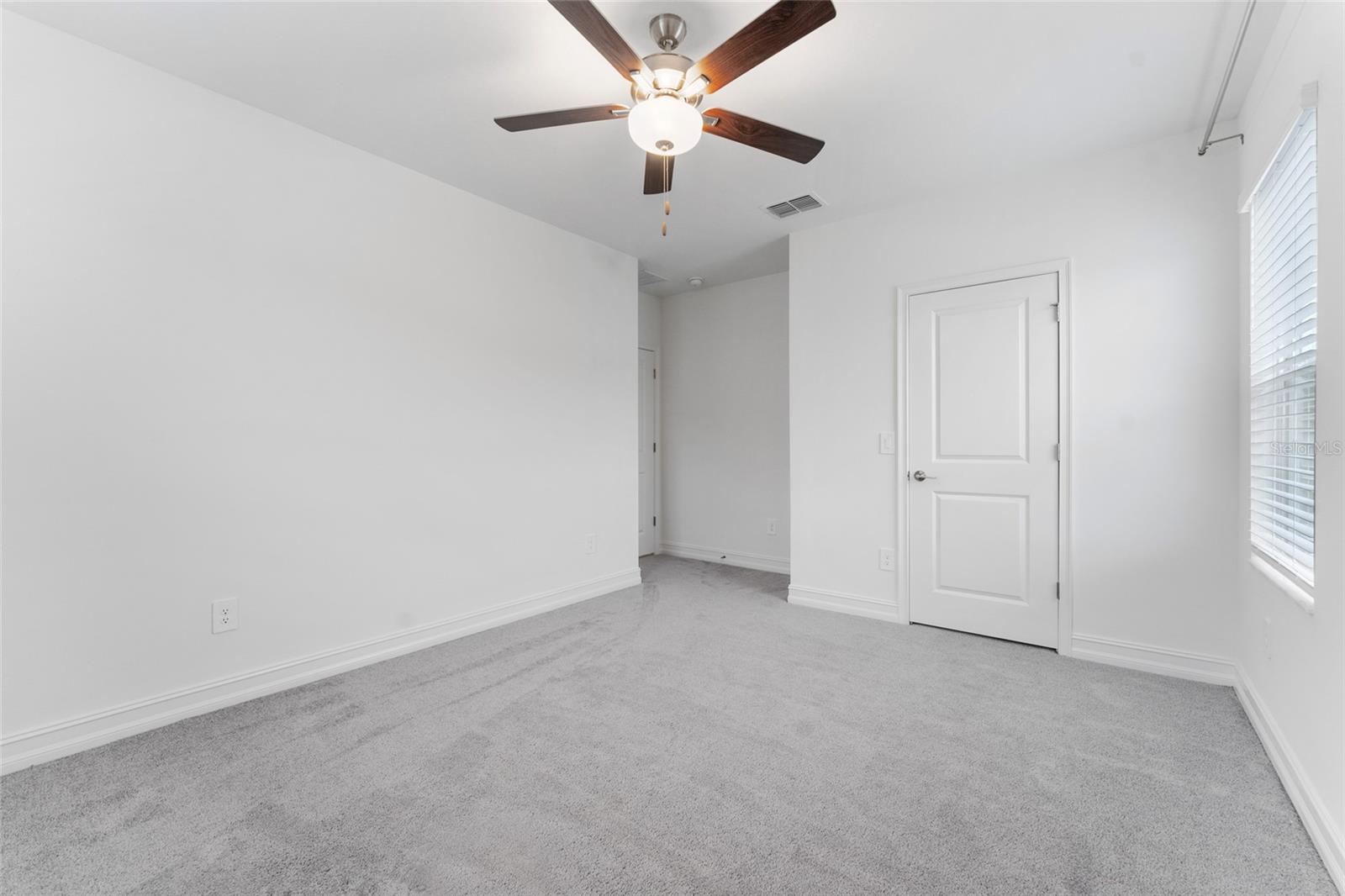 Listing photo id 26 for 18255 Serene Lake Loop