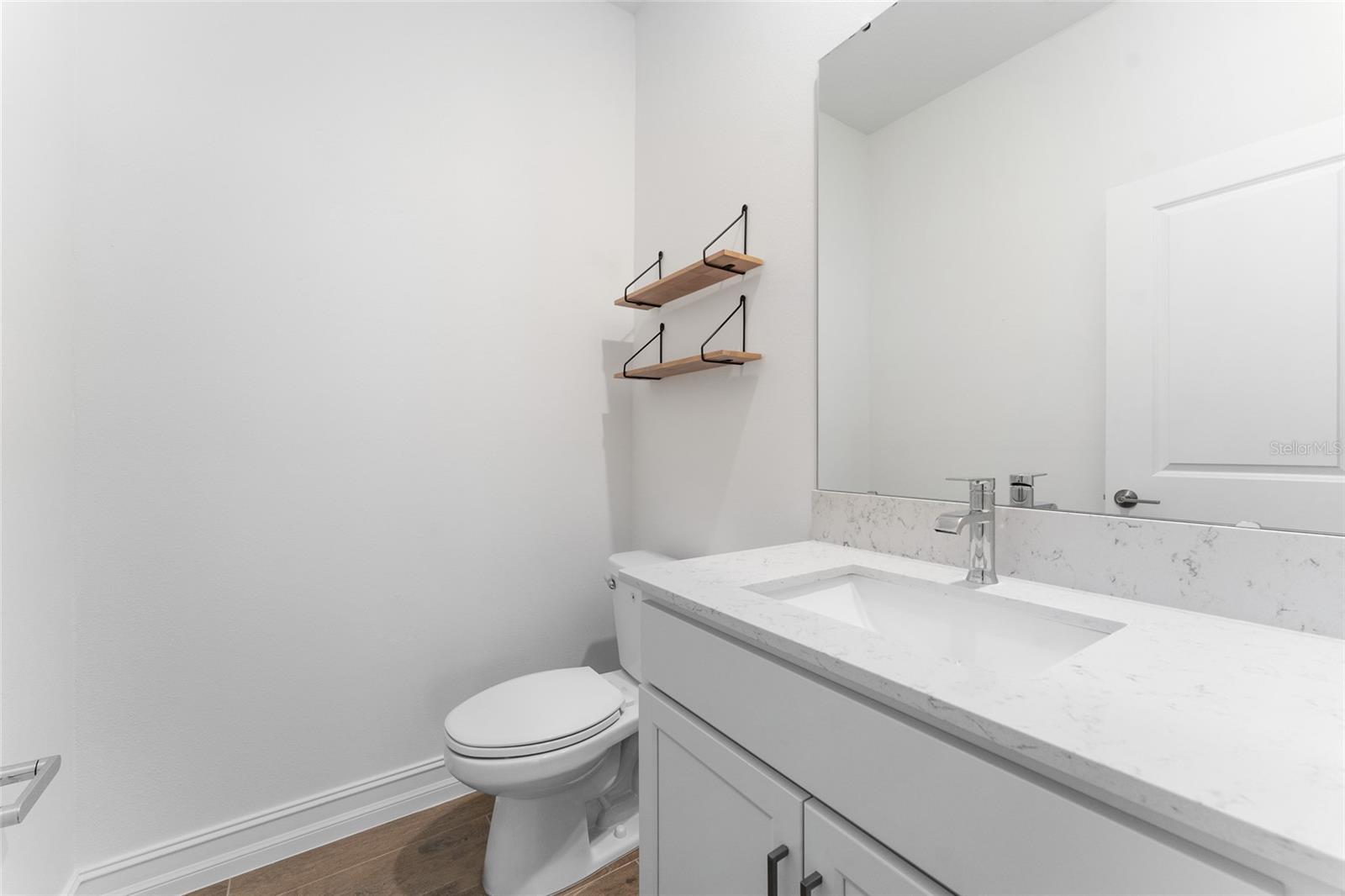 Listing photo id 27 for 18255 Serene Lake Loop