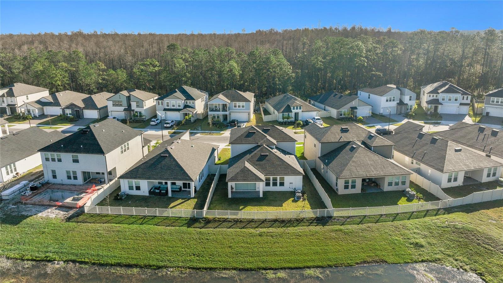 Listing photo id 37 for 18255 Serene Lake Loop