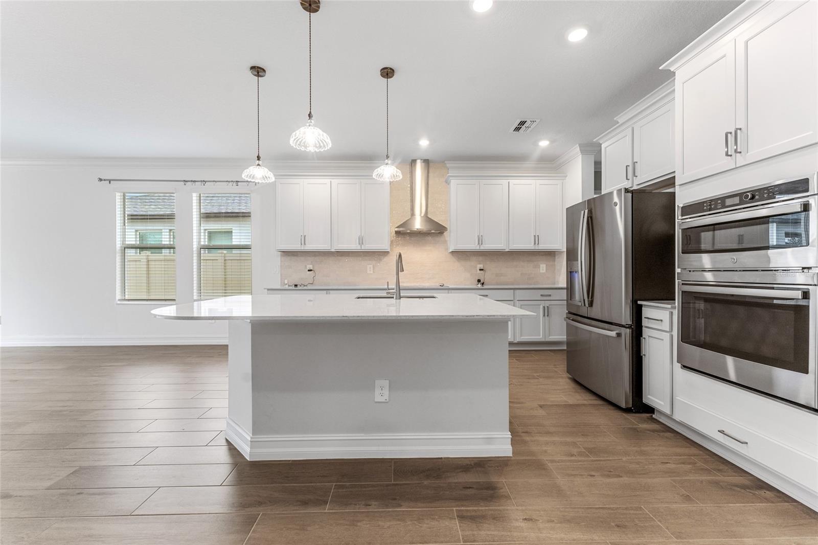 Listing photo id 6 for 18255 Serene Lake Loop