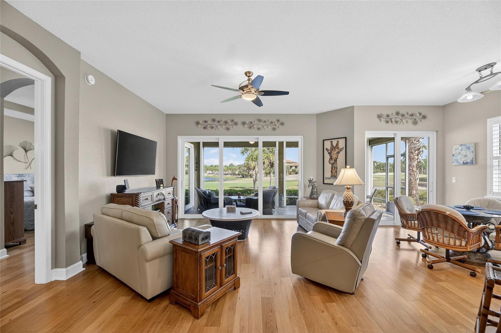 Image 14 of 77 For 1351 Emerald Dunes Drive 1351