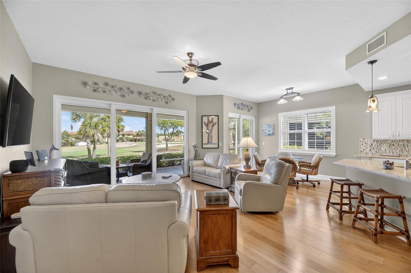 Image 16 of 77 For 1351 Emerald Dunes Drive 1351