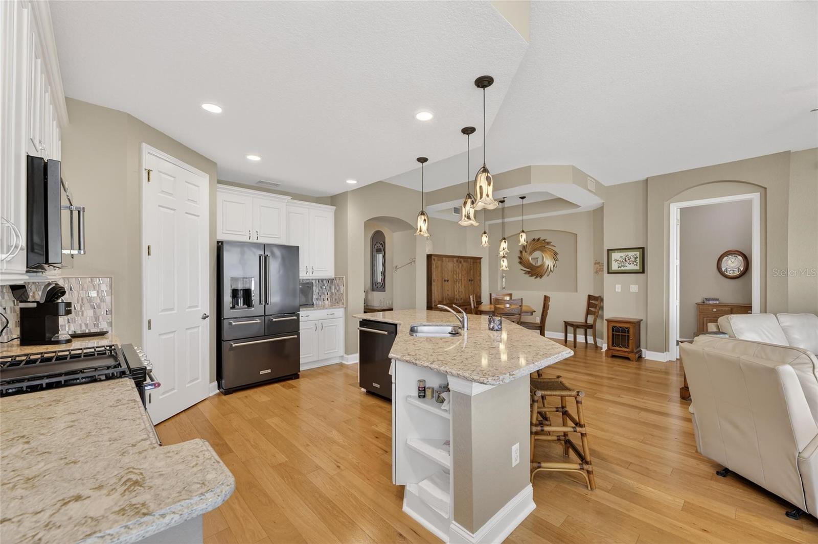 Image 23 of 77 For 1351 Emerald Dunes Drive 1351