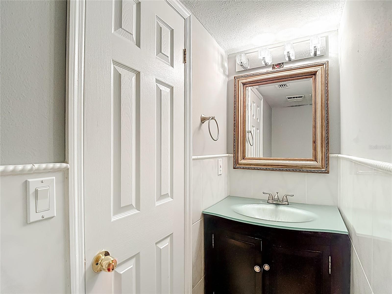 Image 22 of 70 For 2445 Glenview Drive