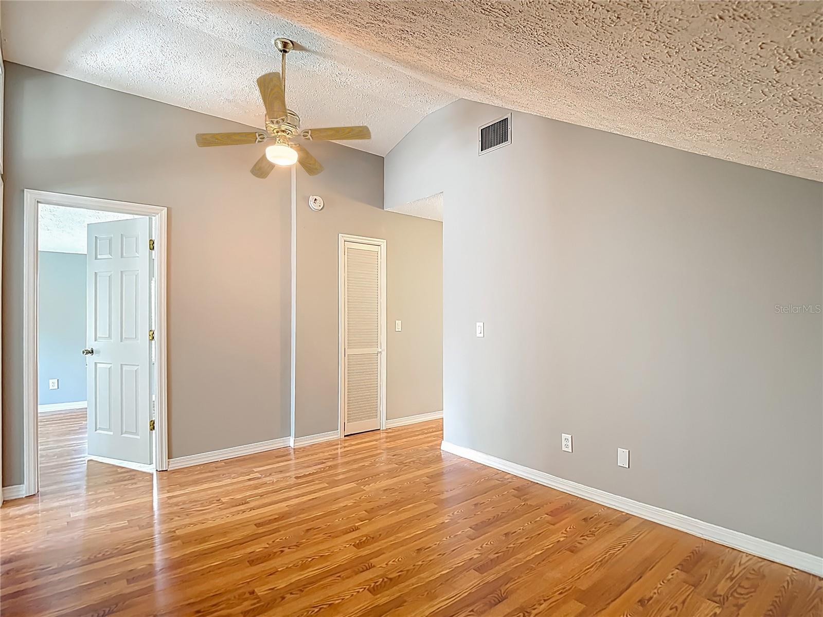 Image 26 of 70 For 2445 Glenview Drive