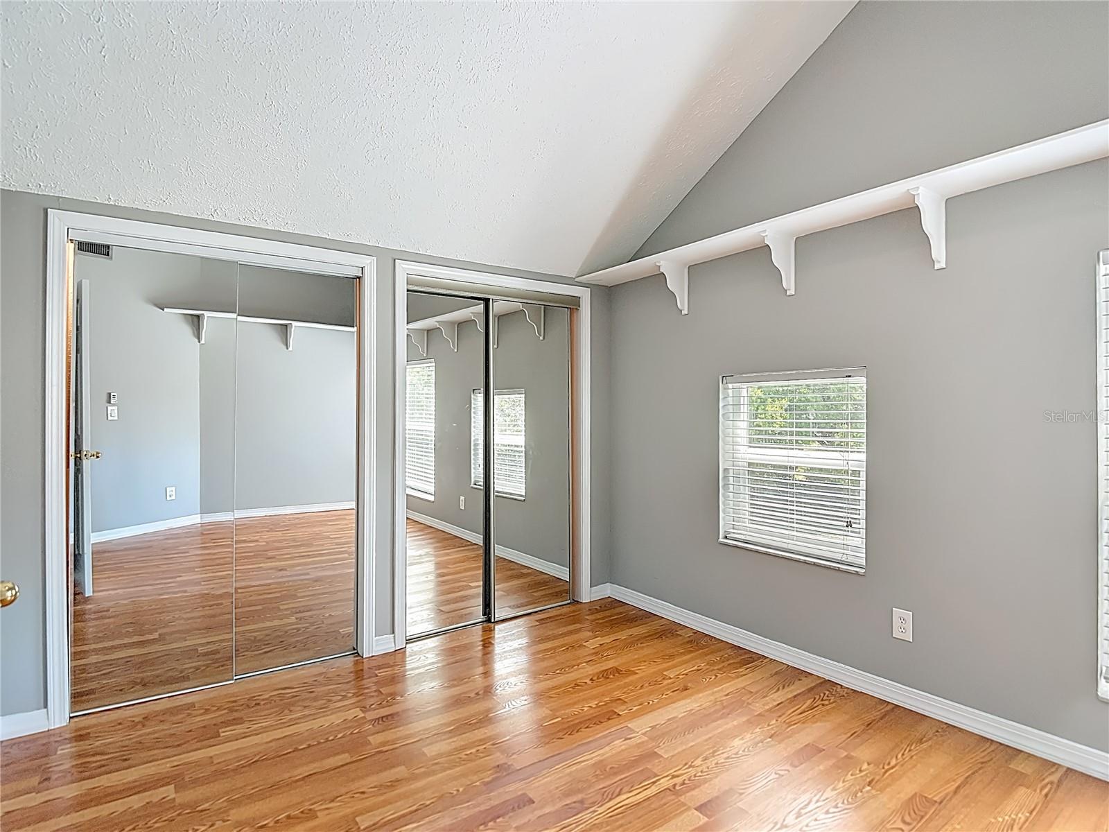 Image 32 of 70 For 2445 Glenview Drive