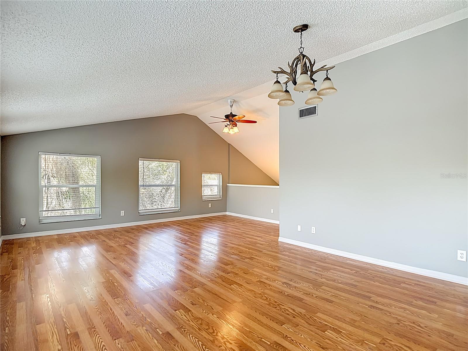 Image 38 of 70 For 2445 Glenview Drive