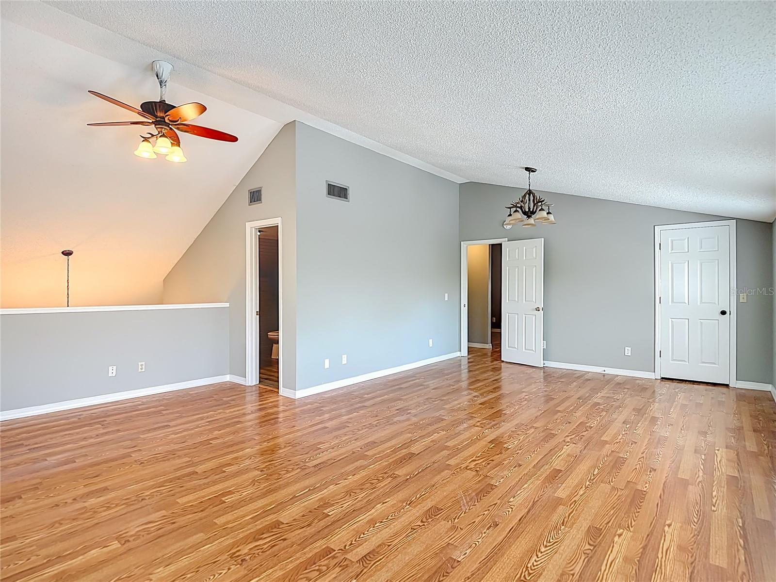 Image 39 of 70 For 2445 Glenview Drive