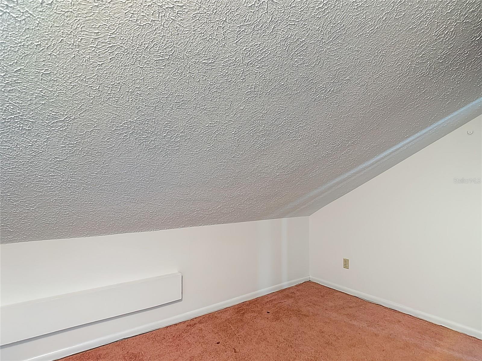 Image 47 of 70 For 2445 Glenview Drive