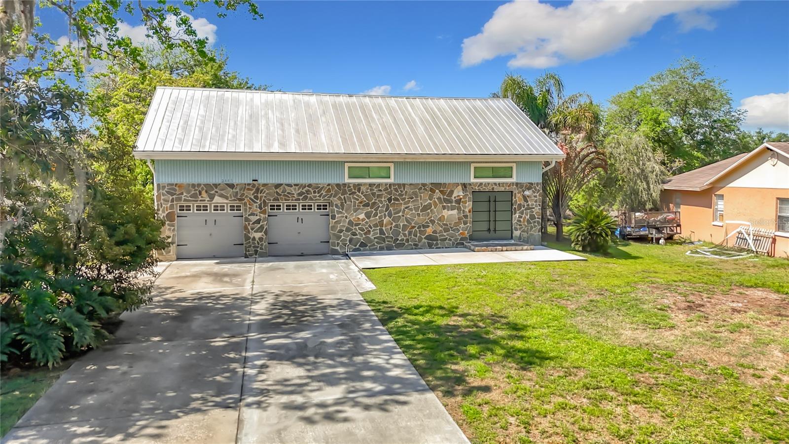 Image 5 of 70 For 2445 Glenview Drive