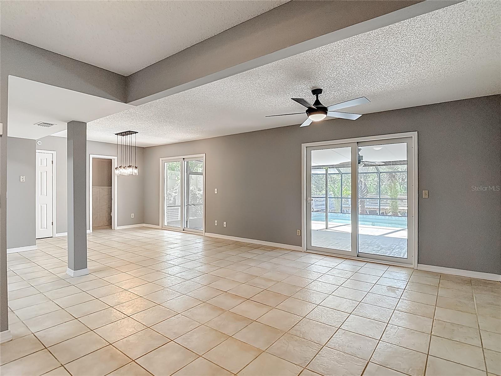 Image 9 of 70 For 2445 Glenview Drive